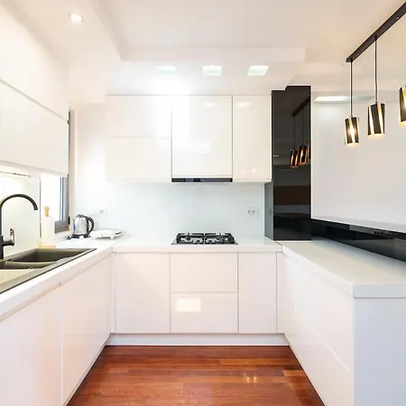 Διαμέρισμα Two Bedroom Dunatov With Private Parking *