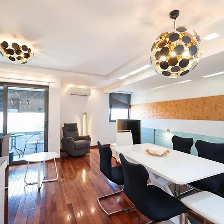 Two Bedroom Dunatov With Private Parking Apartment