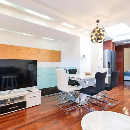 Apartment Two Bedroom Dunatov With Private Parking Zadar
