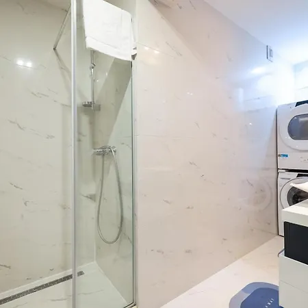 Two Bedroom Dunatov With Private Parking Zadar