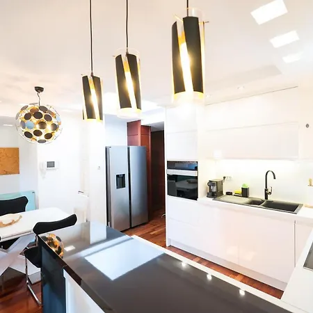 Apartment Two Bedroom Dunatov With Private Parking *