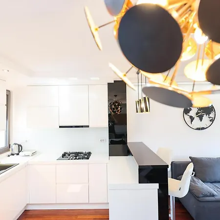 Two Bedroom Dunatov With Private Parking Apartment