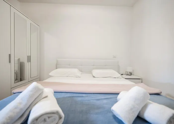 Two Bedroom Dunatov With Private Parking זאדאר