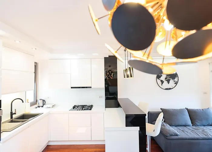 Two Bedroom Dunatov With Private Parking דירה